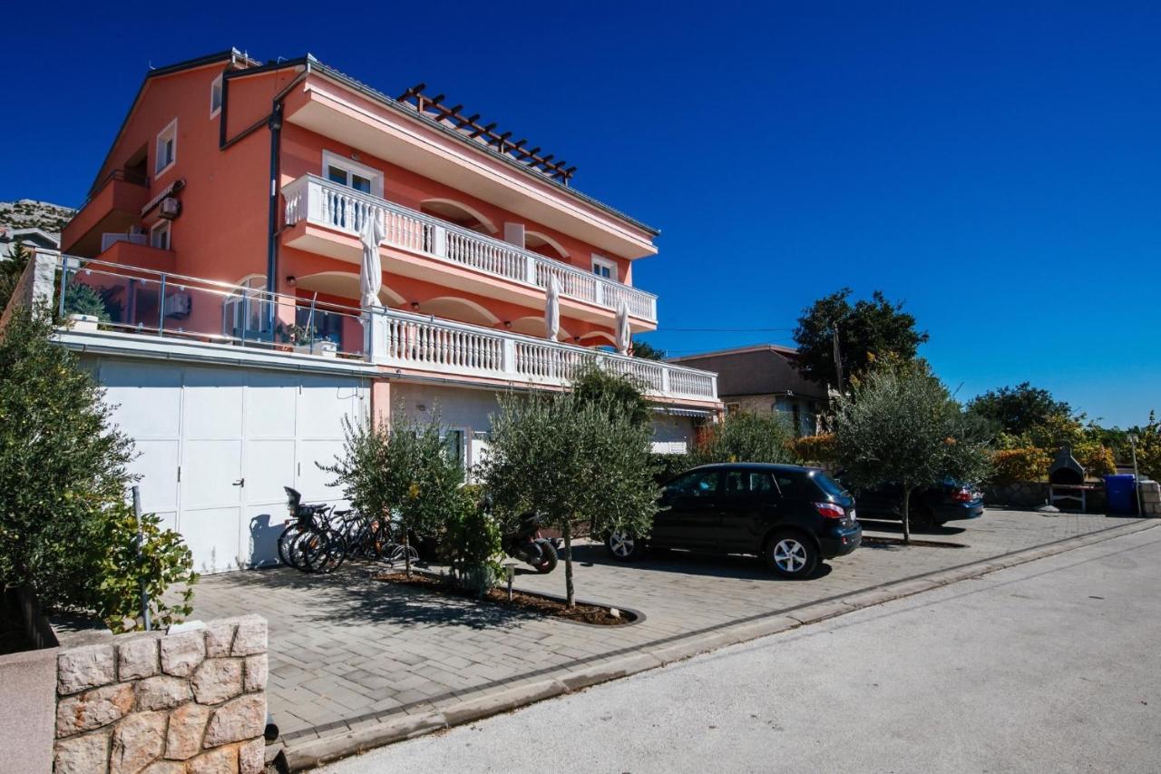 Apartments By The Sea Starigrad, Paklenica - 16421 エクステリア 写真