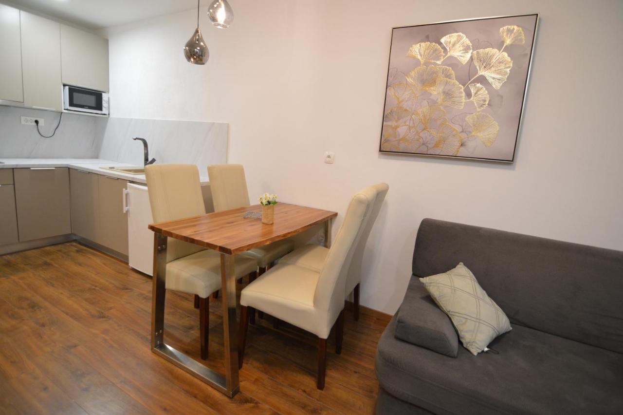 Apartments By The Sea Starigrad, Paklenica - 16421 エクステリア 写真