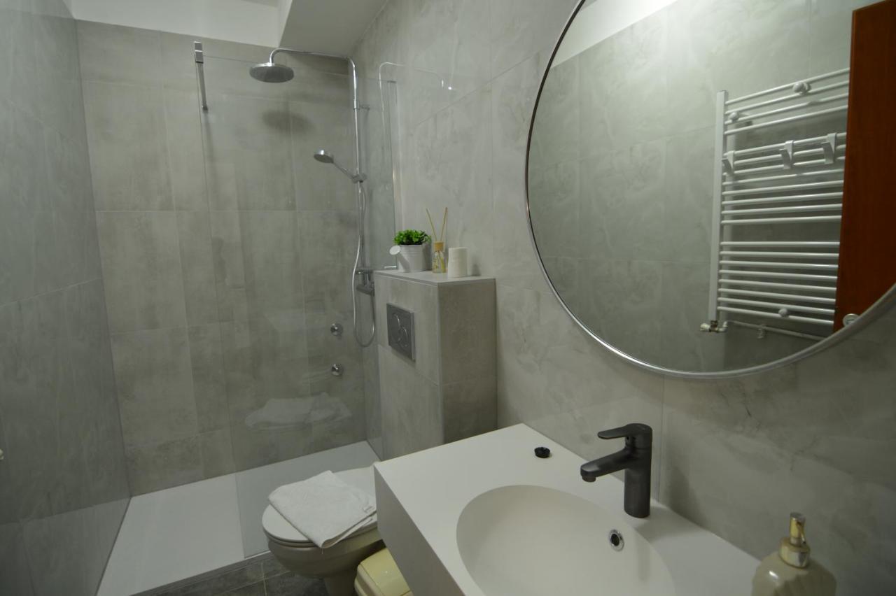 Apartments By The Sea Starigrad, Paklenica - 16421 エクステリア 写真
