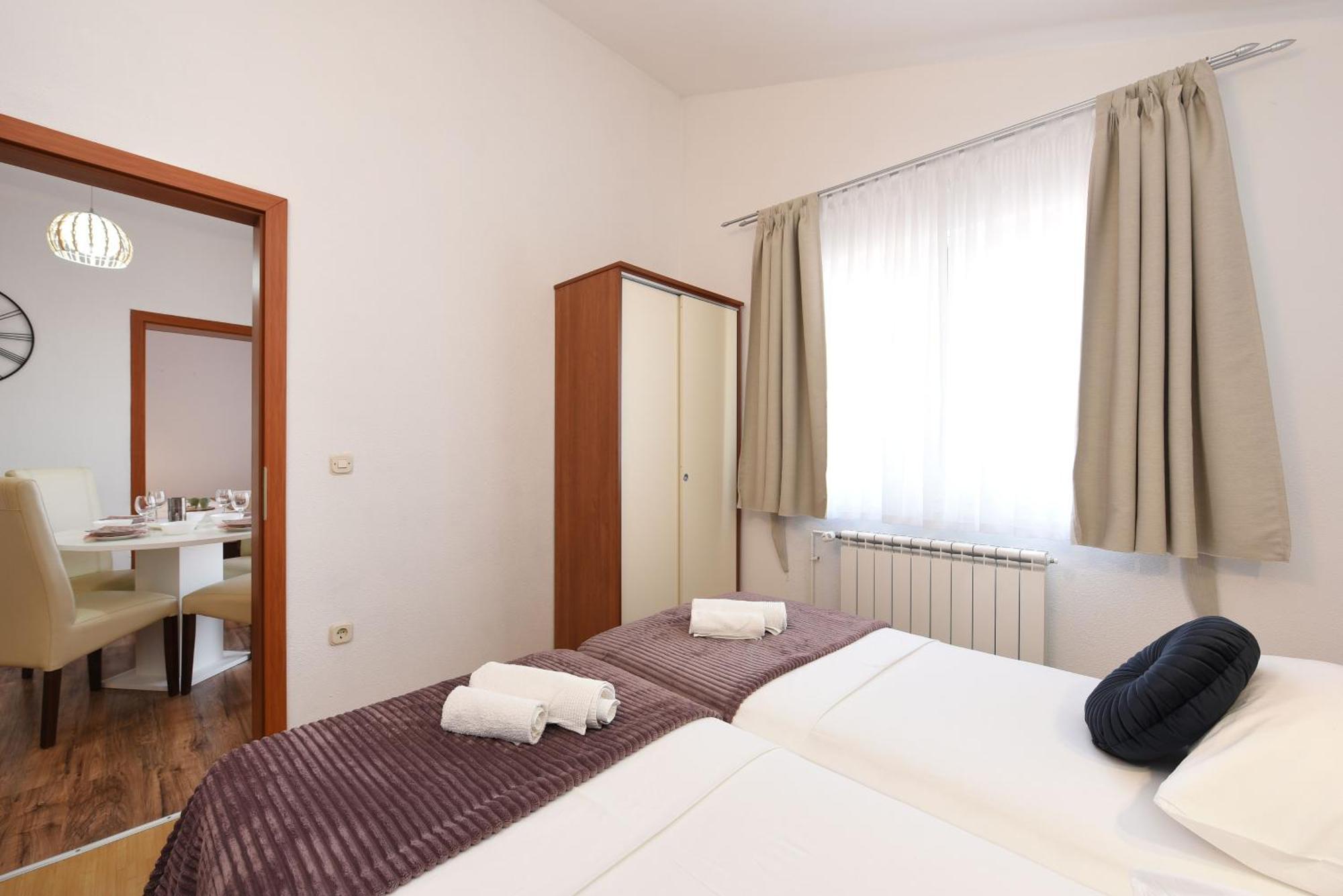 Apartments By The Sea Starigrad, Paklenica - 16421 部屋 写真